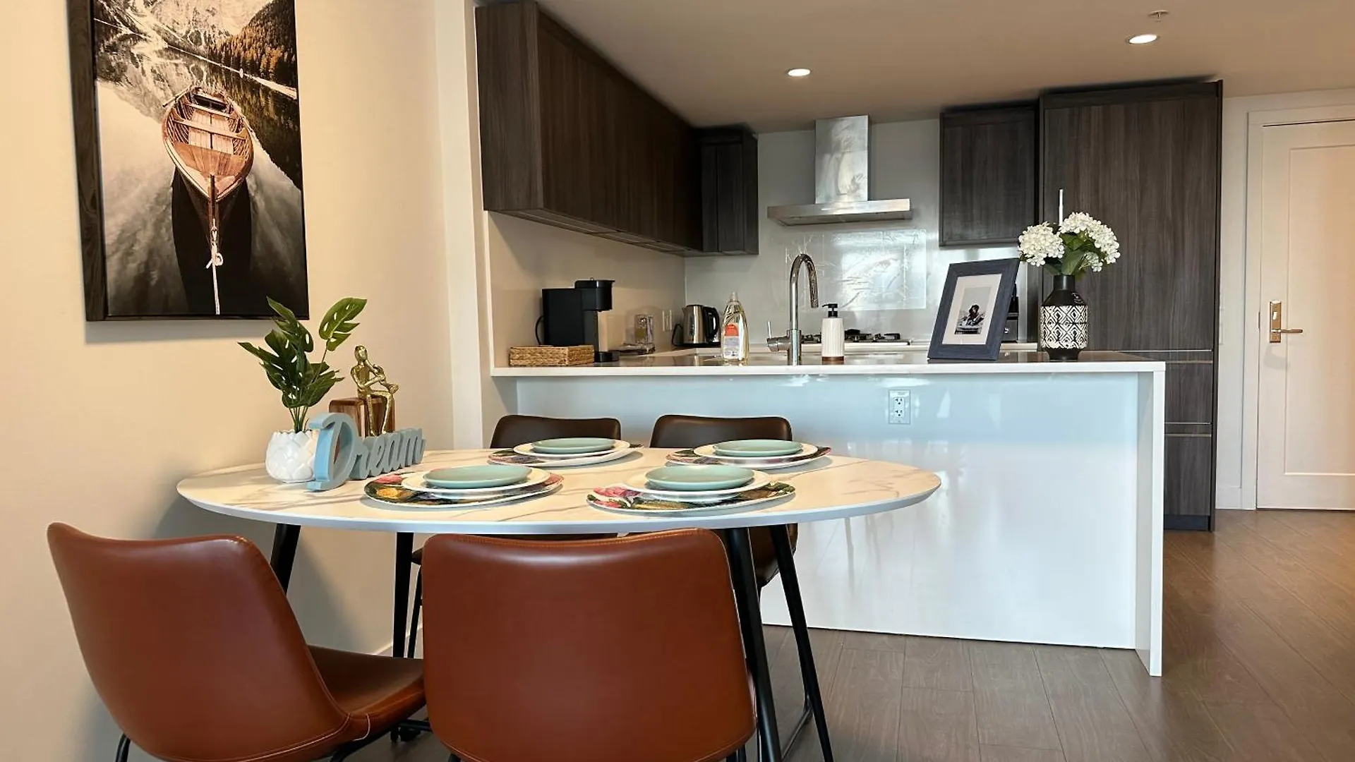 Apartment Gorgeous Place In Downtown Rmd Richmond Canada